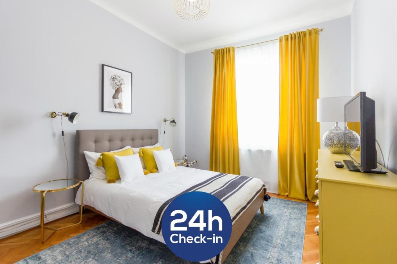 City Chic 3 Bedroom Apartment Cluj-Napoca Luaran gambar