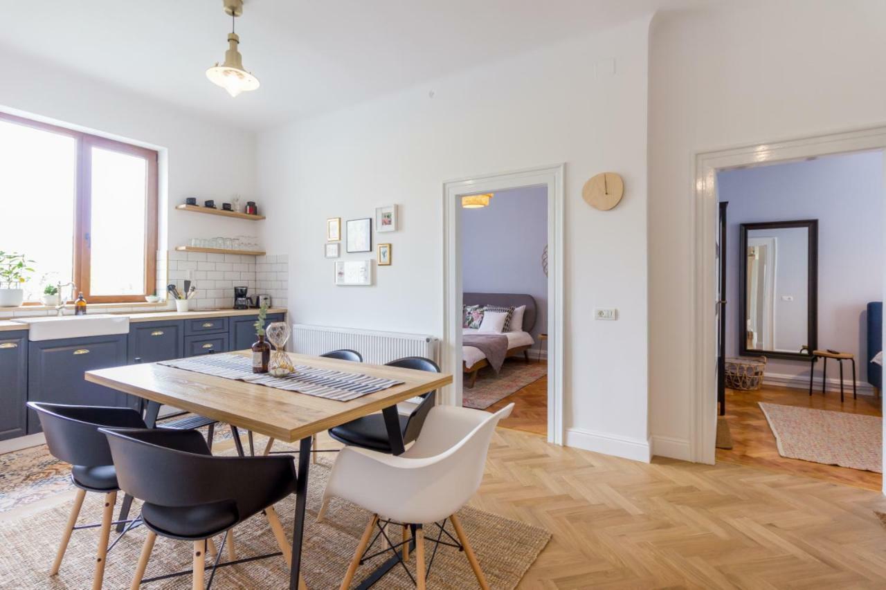 City Chic 3 Bedroom Apartment Cluj-Napoca Luaran gambar