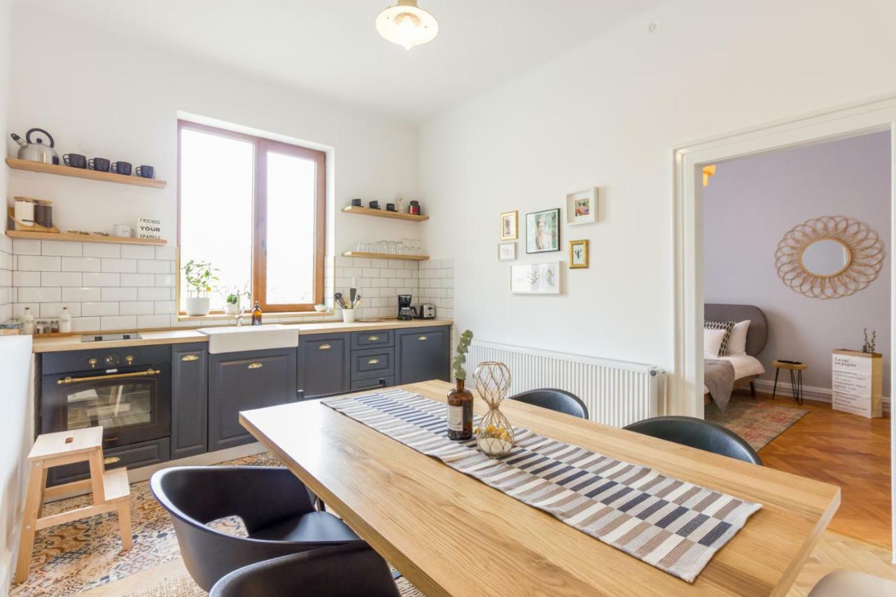 City Chic 3 Bedroom Apartment Cluj-Napoca Luaran gambar
