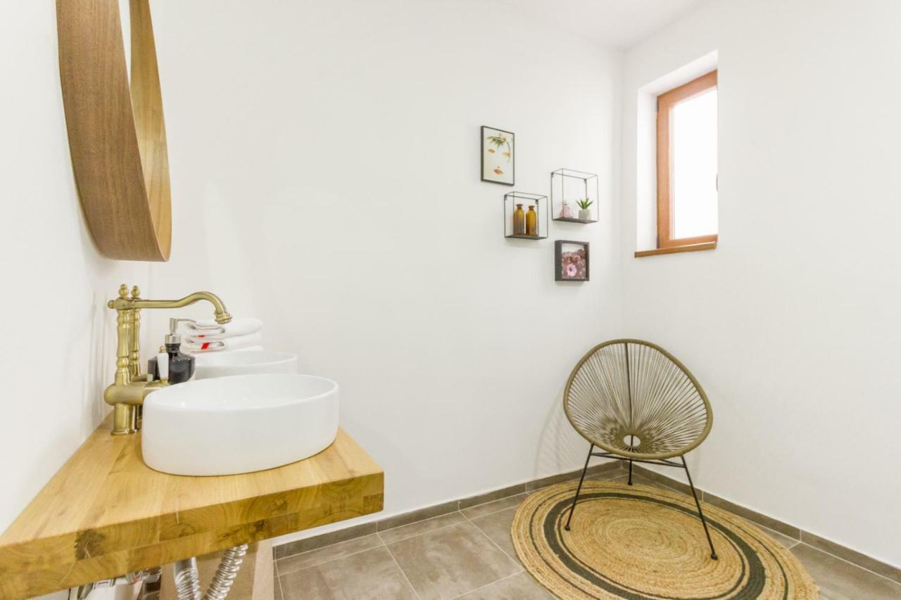 City Chic 3 Bedroom Apartment Cluj-Napoca Luaran gambar