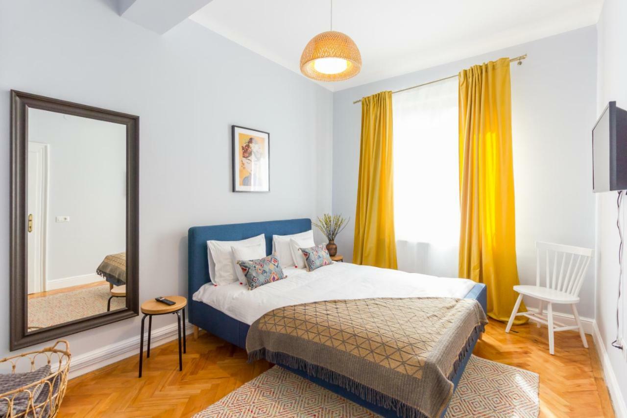 City Chic 3 Bedroom Apartment Cluj-Napoca Luaran gambar