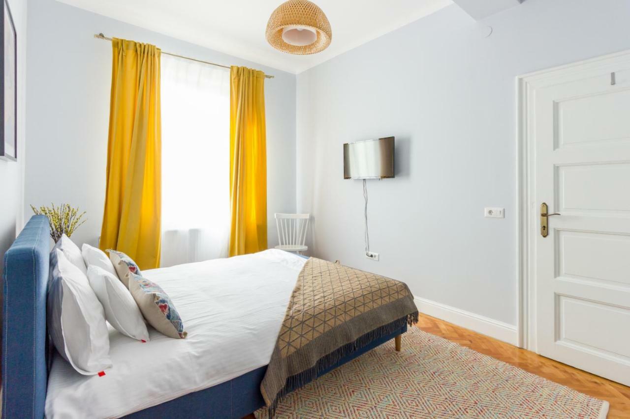 City Chic 3 Bedroom Apartment Cluj-Napoca Luaran gambar